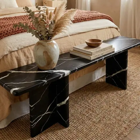 Banc décoratif japandi Canto en marbre noir Marquina