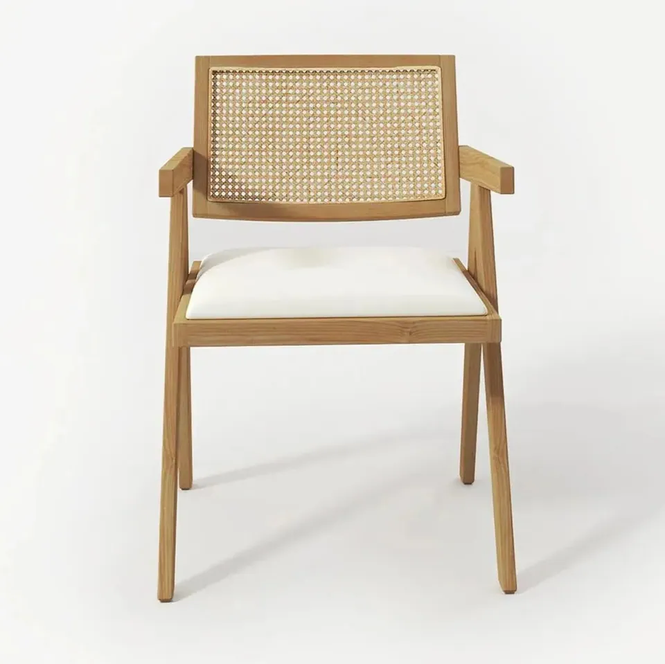 Chaise japandi Ro en bois massif et cannage, vue 4