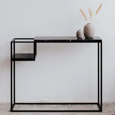 Console japandi asymétrique Riku en marbre et métal