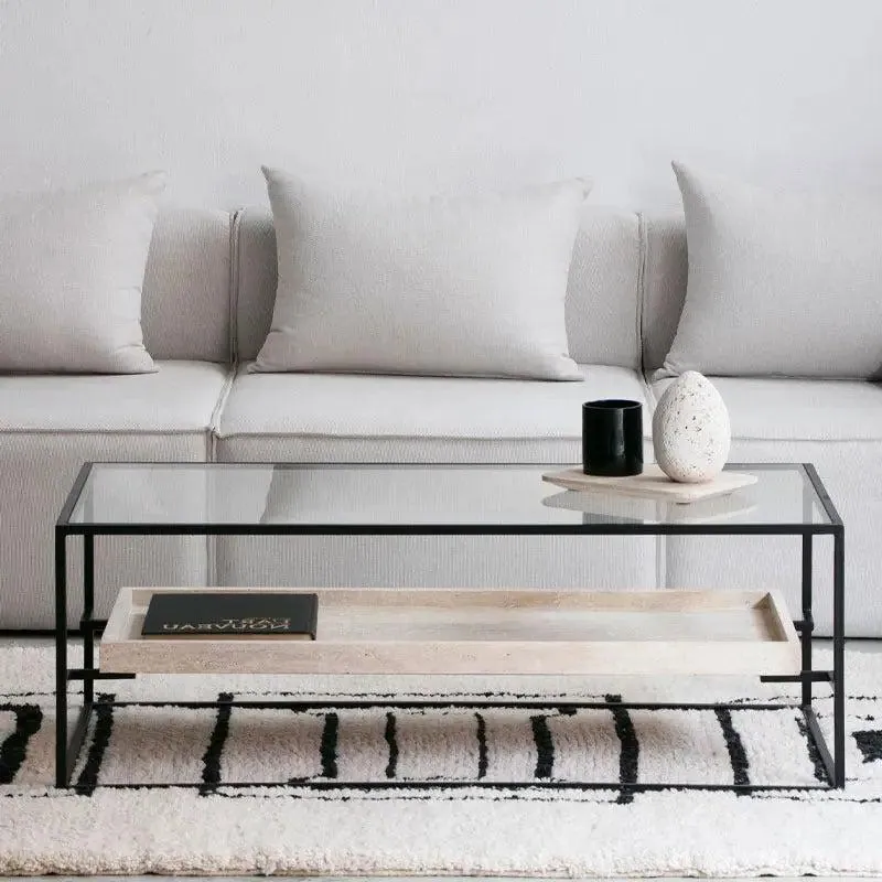 Table basse japandi Løv en verre, acier noir et travertin