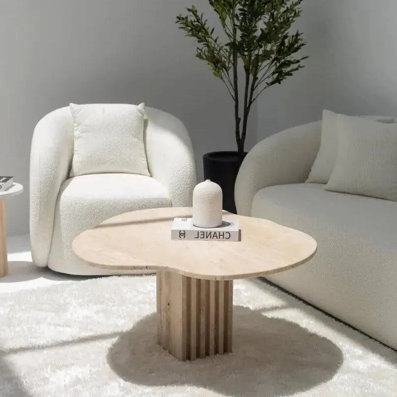 Table basse japandi organique Tane en travertin, vue 2