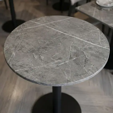 Table bistrot japandi ronde Bellini en marbre gris