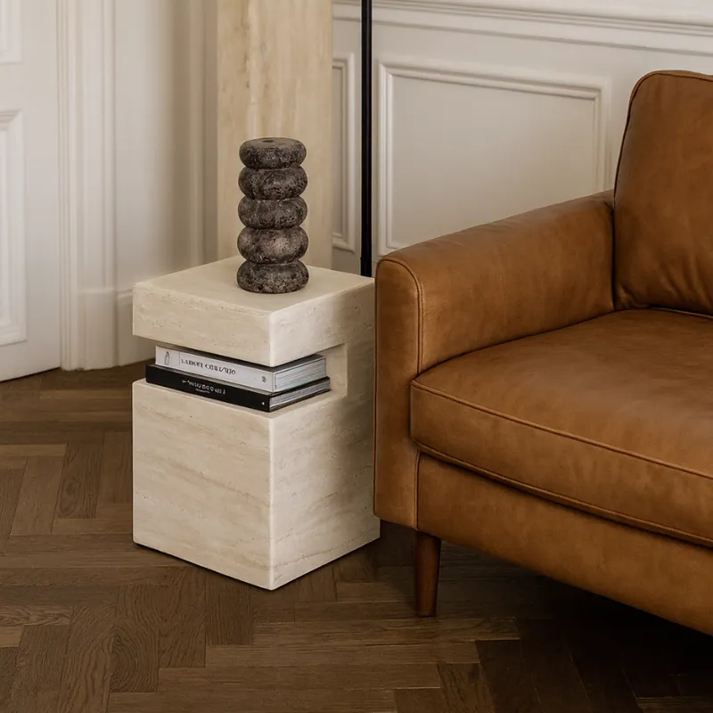 Table d’appoint japandi cubique Zen en travertin clair