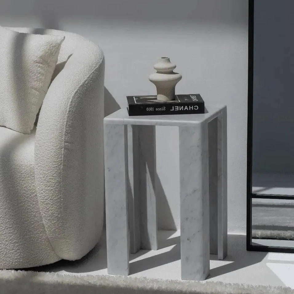 Table d’appoint japandi Mosse en marbre blanc veiné, vue 5