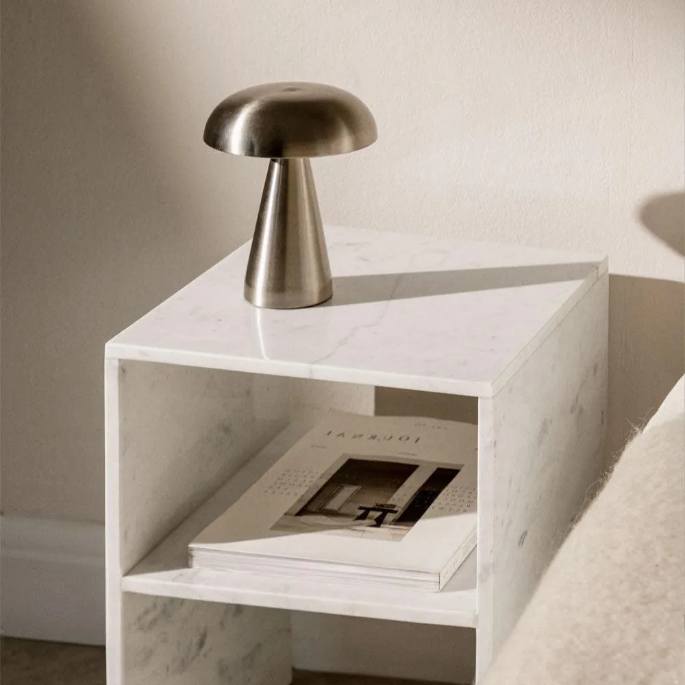 Table de chevet japandi carrée Oslo en marbre blanc