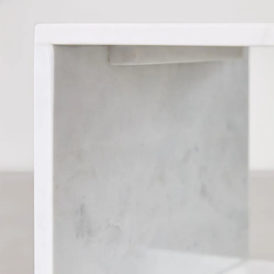 Table de chevet japandi carrée Oslo en marbre blanc, vue 6