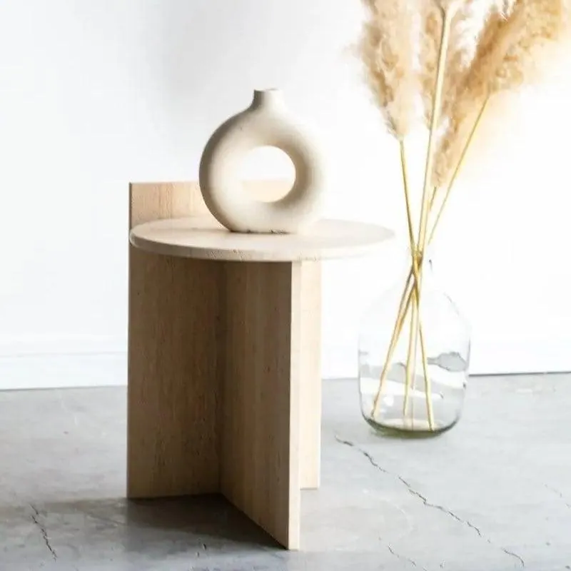 Table de chevet japandi Lind ronde en travertin, vue 6