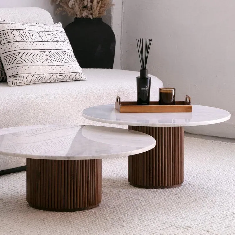 Tables basses gigognes japandi Fuu en marbre blanc et bois strié, vue 2