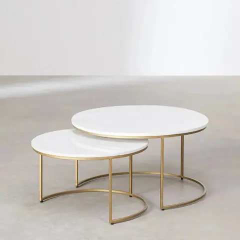 Tables gigognes japandi Aura en marbre blanc et métal doré