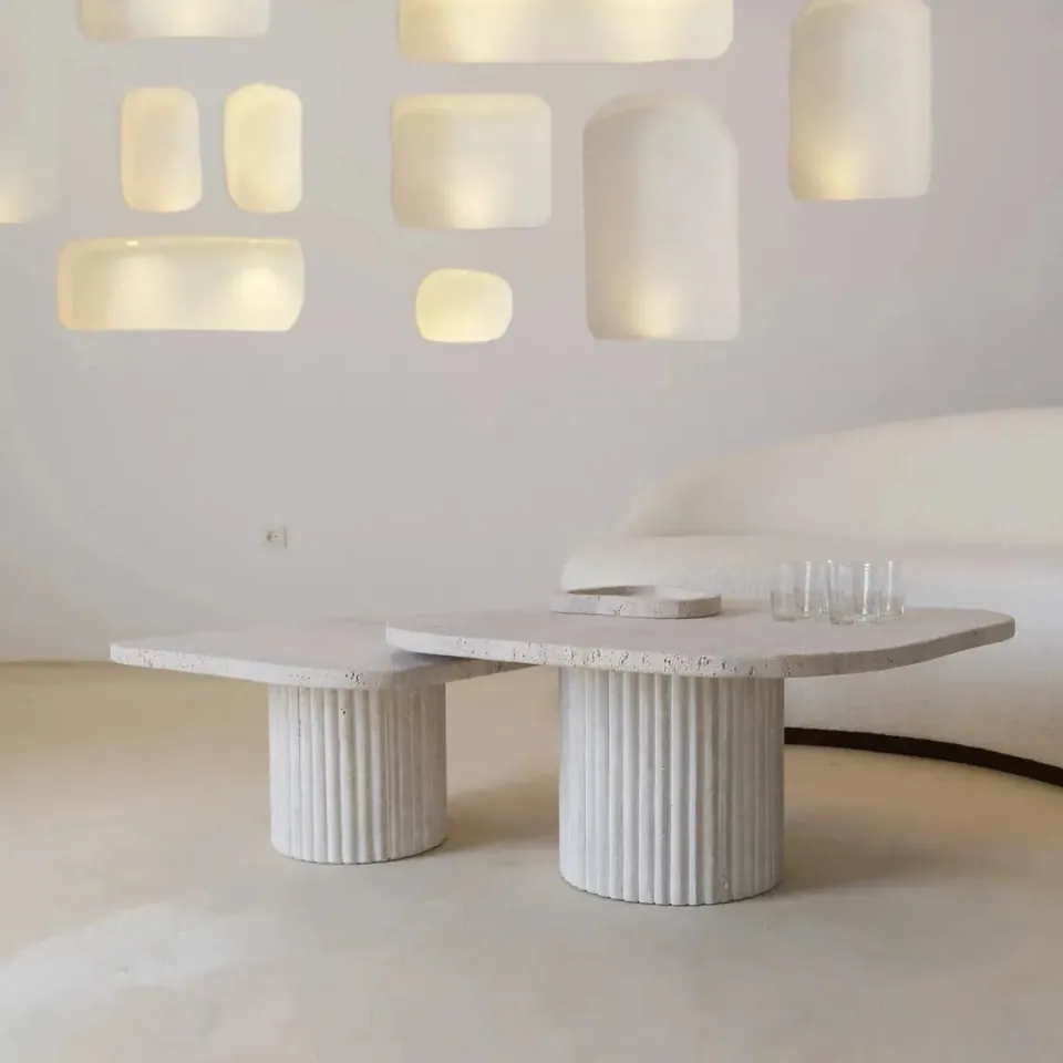 Tables gigognes japandi carrées Holm en travertin, vue 5
