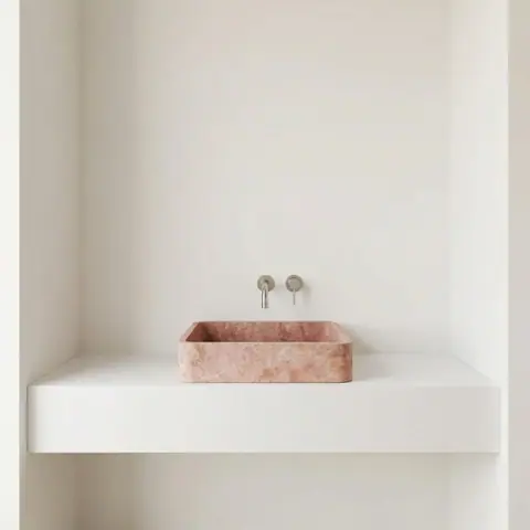 Vasque rectangulaire japandi Piano en travertin rosé